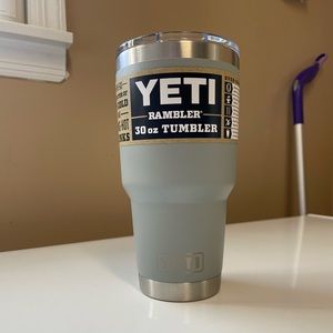 NWT YETI 30oz ramble in granite grey